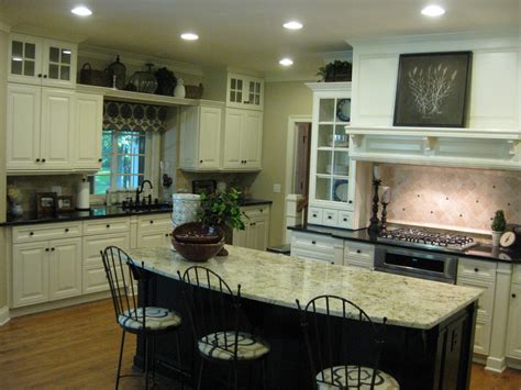 Traditional Kitchen Countertop And Tile Updates Traditional Kitchen