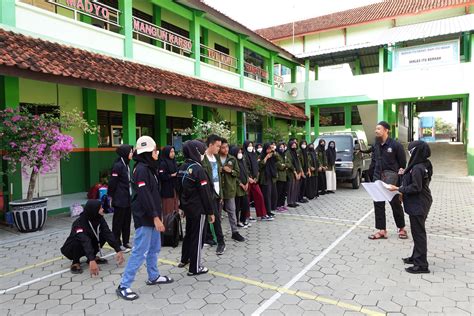 Kemah Dan Baksos Ekstra Jurnalistik Sma Negeri Nogosari