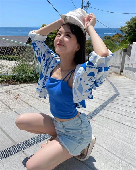 福田朱里さんのインスタグラム写真 福田朱里instagram 「ヤングマガジン撮影⚓️ 湘南で撮影してきました！ リアル画質オフショット