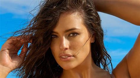 10 Marvelous Photos Of Supermodel Ashley Graham In Fiji