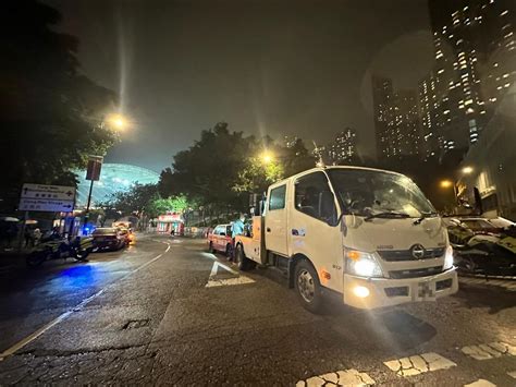 警打擊白牌車及的士濫收車資 放蛇拘5司機 1111 20230401 港聞 即時新聞 明報新聞網