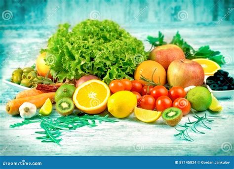 Frutta E Verdure Organiche Fresche Per Il Vostro Stile Di Vita Sano