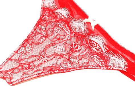Luxury Lingerie Fragrance Pairing