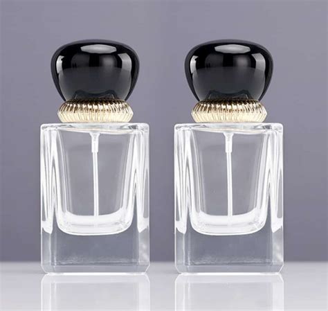 Classic Womens Square Perfume Bottle 30ml 50ml 100ml Custom Glass Bottles Jars And Glass