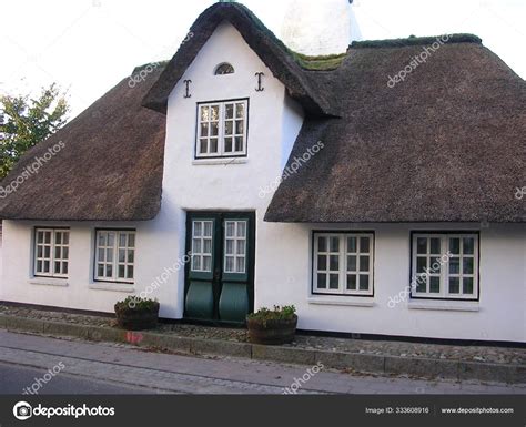 Facade Frieze House — Stock Photo © Panthermediaseller 333608916
