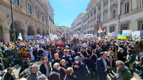 Balneari Marsilio Sospiri Manifestazione Roma