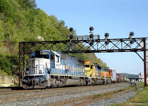 Owy Wstpaulmn Oakway Leading A Westbound Bnsf Flickr