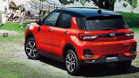 Harga Daihatsu Rocky Lebih Mahal Dari Kembarannya Toyota Raize Ini