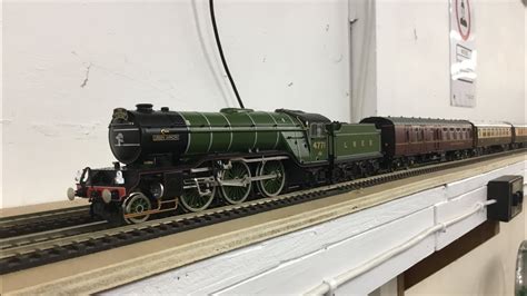 Bachmann Locomotion Lner V Green Arrow Youtube