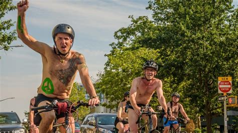 Portland S Bold Naked Bike Ride Protest Against Trump S Troop Deployment Event Details Impact