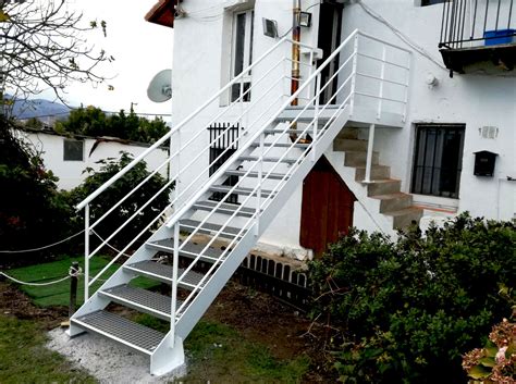 Escalera Modelo Erandio Exterior Para Acceso A Vivienda