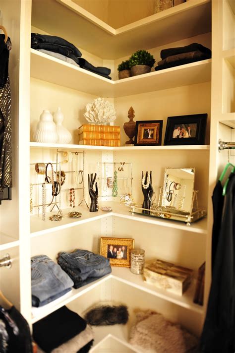 Southern Sophisticate: Getting Organized: the closet!