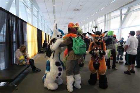 PHOTOS: Fursuits at Anthrocon 2016