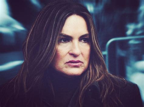 Olivia Benson Law And Order Svu Mariska Hargitay Fan Page Hug