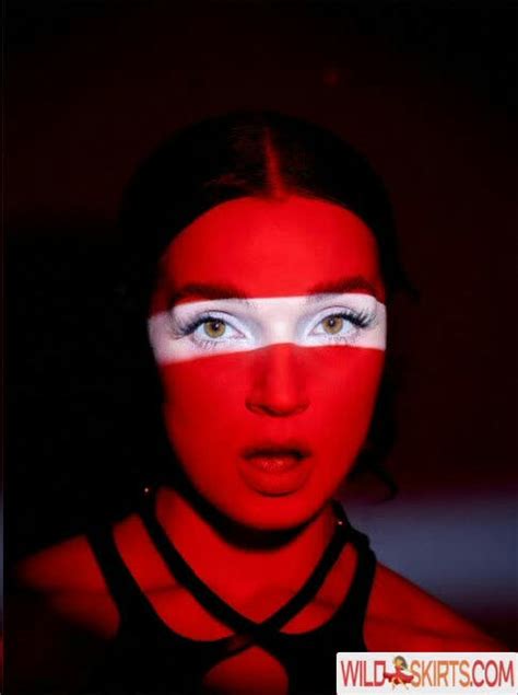 Poppy Nude Leaked Photos And Videos Wildskirts