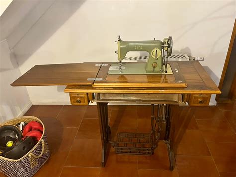 Máquina de coser antigua marca Alfa Vende y compra artículos de