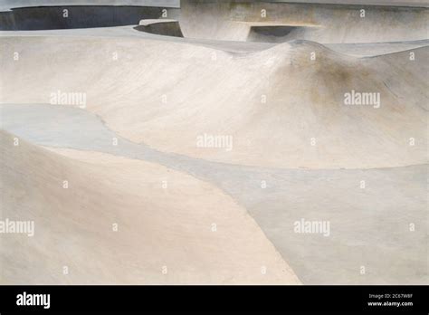 Parque P Blico De Patinaje De Hormig N En Un D A Soleado Rampas De