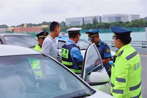 强担当 除隐患 防事故 保安全——机场公安交警开启最强攻势澎湃号·政务澎湃新闻 The Paper