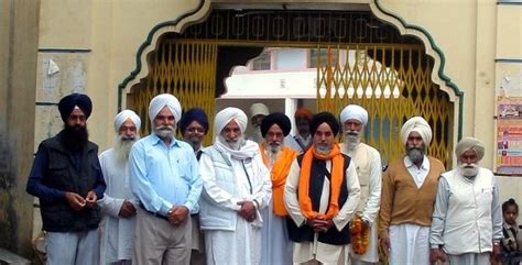 Haryana Sikhs Protest Over Gurdwara Panel Sikh Sangat News