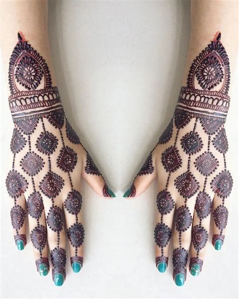 Simple Pakistani Mehndi Designs