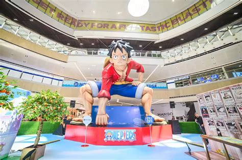 21 Ft Tall Straw Hat Luffy Sets Sail To SM North EDSA For Animezing