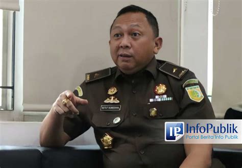 InfoPublik Kejagung Periksa Lima Saksi Kasus Impor Besi Atau Baja