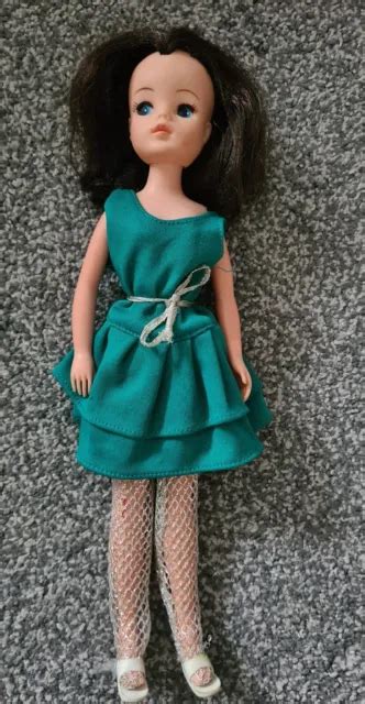 Vintage Sindy Doll In Original Outfit Brunette 1980s £30 00 Picclick Uk