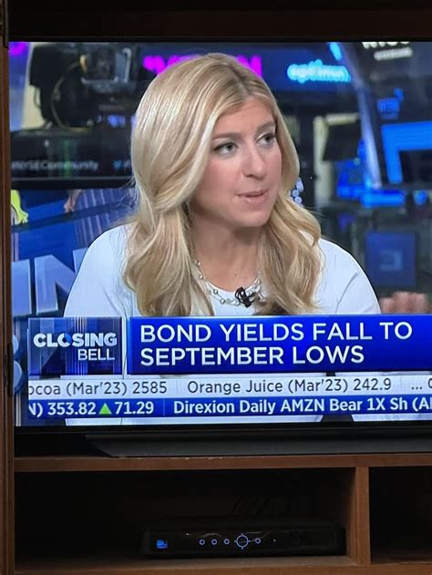 Sara Eisen CNBC : r/hot_reporters