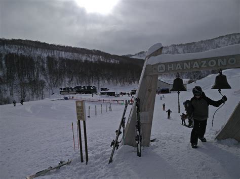 Snowboarding in Japan - Adventure Clinic