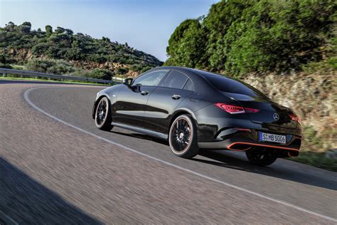 Ufficiale La Nuova Mercedes Cla Coupé Berlina Hi Tech