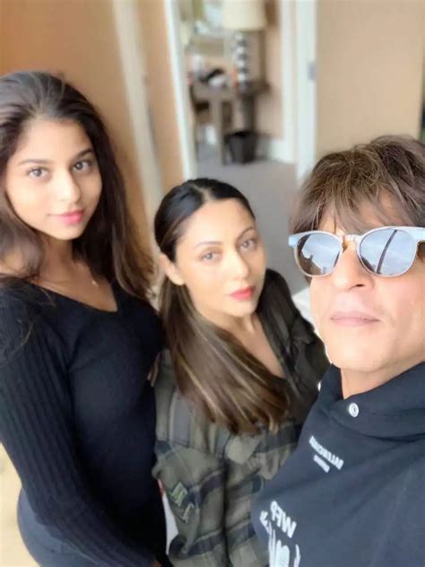 Shah Rukh Khan Gauri Khan Wedding Anniversary 24 Best Pics Of The