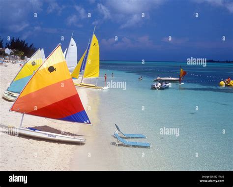 Cable Beach Nassau Bahamas Hi Res Stock Photography And Images Alamy