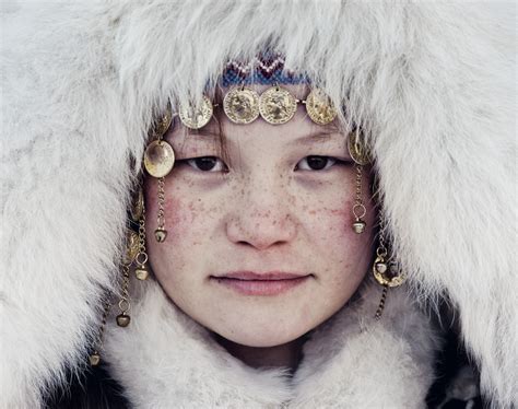 Traditional Clothing from the world : Nenets girl, Russia, by Jimmy Nelson