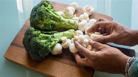 How To Cook Broccoli Leaves And Stems