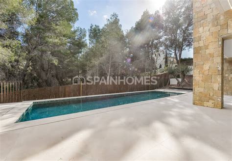 Ready To Move Detached Villa Near The Beach In Altea