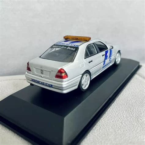 MERCEDES BENZ AMG C36 Klasse W202 F1 Doctors Car 1 43 Minichamps