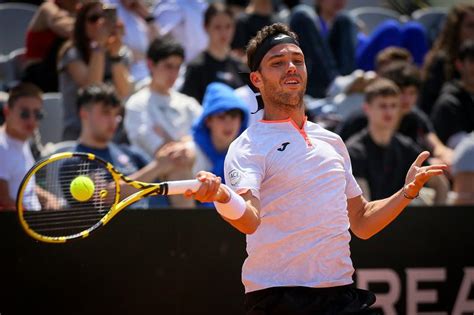 Ginevra cè Cecchinato Thiem alle 18 in tv