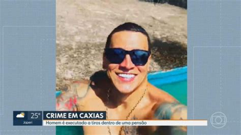 Polícia Civil investiga morte de homem dentro de pensão em Duque de