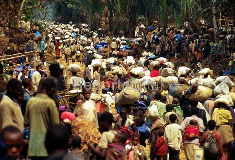 Rwandan Hutu refugees who have survived a massacre in... 08…