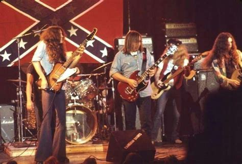 Pin By Jim L On Lynyrd Skynyrd 1970s Lynyrd Skynyrd Band Ronnie Van Zant Southern Rock