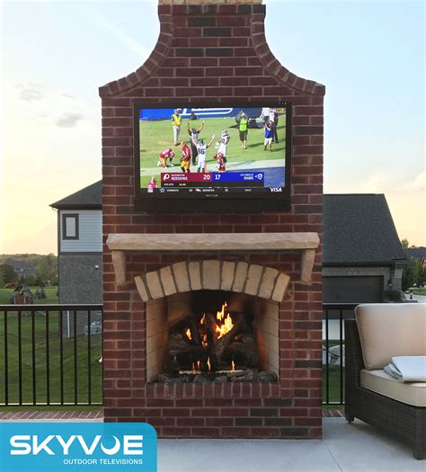 Watch The Game With An Outdoor Tv Outdoor Tv Florida Home Outdoor