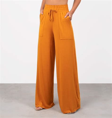 Calça Pantalona Viscolycra em 2023 Calça pantalona Pantalona Calça