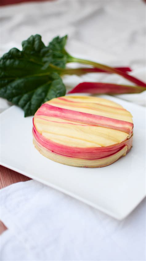 Wrapped Rhubarb Cake