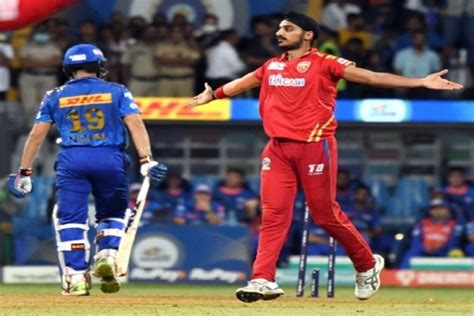 Ipl 2023 Currans Fifty Arshdeep Four Fer Help Punjab Kings Overcome Mi In High Scoring Tie