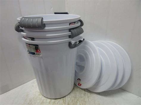 4 Sterilite 24 Quart Garbage Cans With Lids Albrecht Auction Service