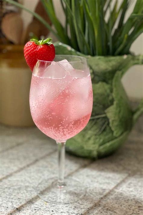 How To Make The Gordons Pink Gin Spritz