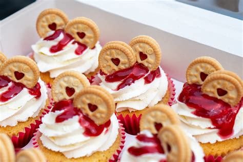 Jammie Dodger Cupcakes The Sweet Taste Bakery