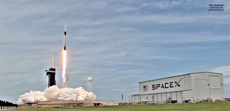 Spacex Cargo Dragon Docks At Iss Delivers 7300 Pounds Nasa Science And