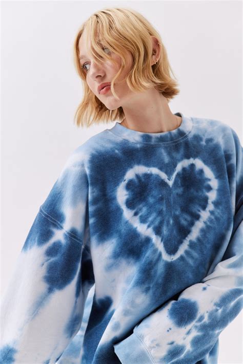 Urban Renewal Urban Renewal Remade Heart Tie Dye Crew Neck Sweatshirt