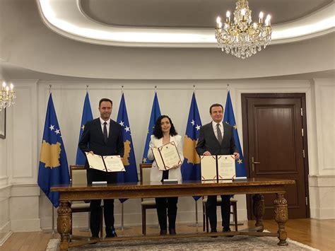 Kosovo Leaders Sign EU Candidacy Application Prishtina Insight